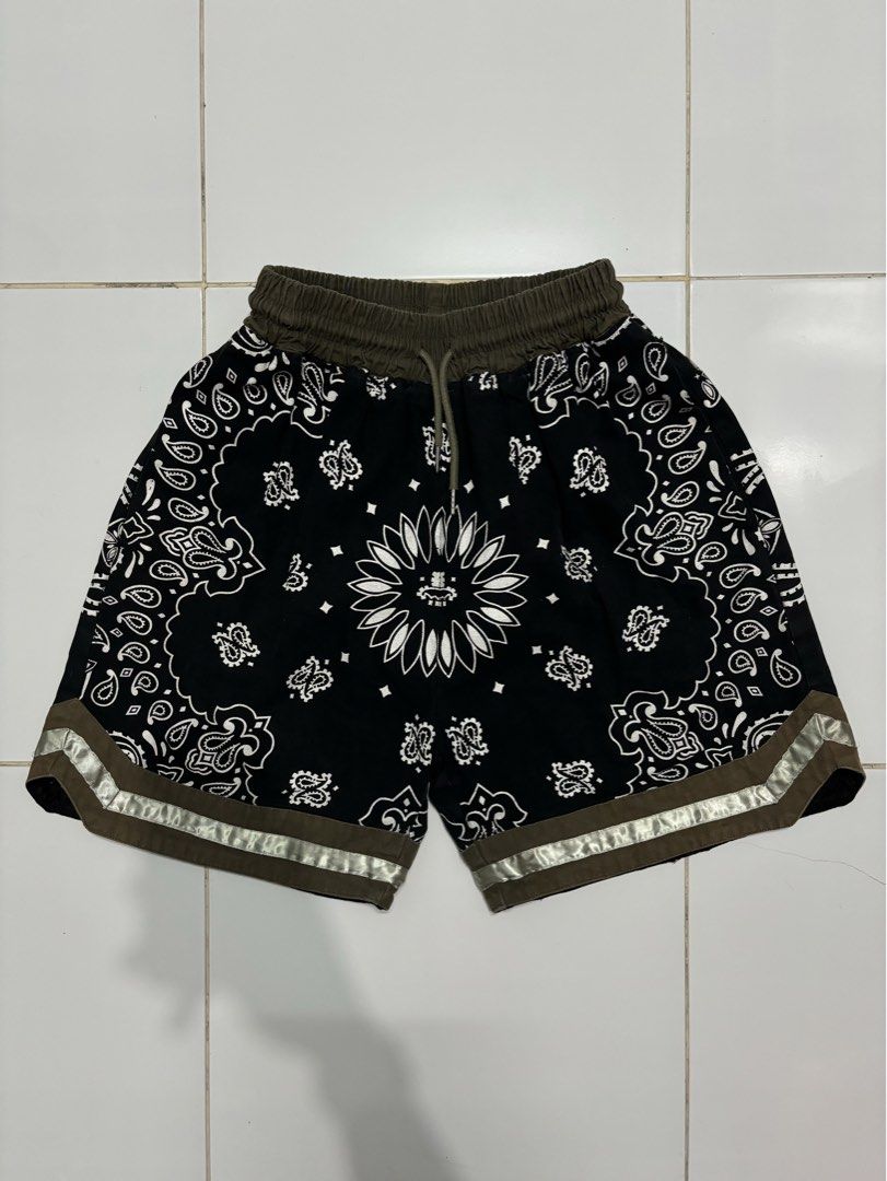 Askyurself bandana short (Category: Shorts) located in Manila. Submitted by Caps4everyone (Listing ID 1469240898, Image 1). Description: For sale only Price: 950 Size: medium Location: caloocan Shipping: lbc and lalamove Pm for sure buyer only.