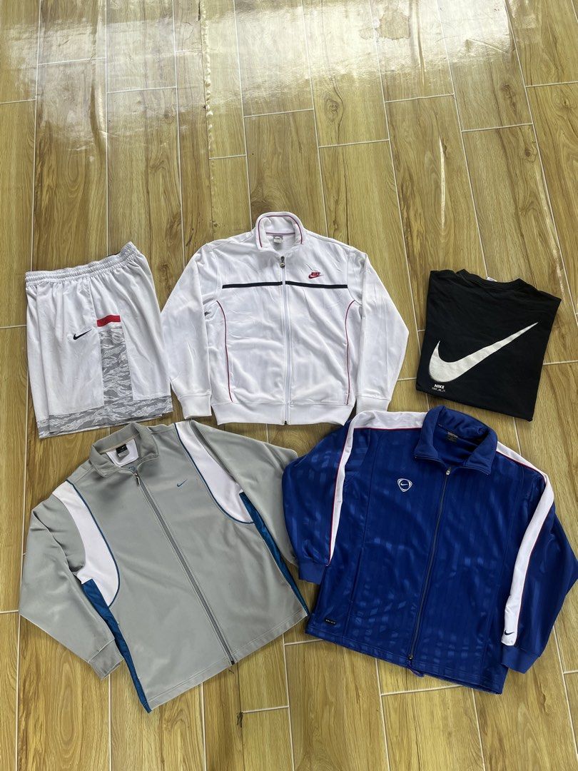 Aspack Nike track jacket (Category: Hoodies) located in Buenavista. Submitted by jamesthrift0001 (Listing ID 1469177366, Image 1). Description: .