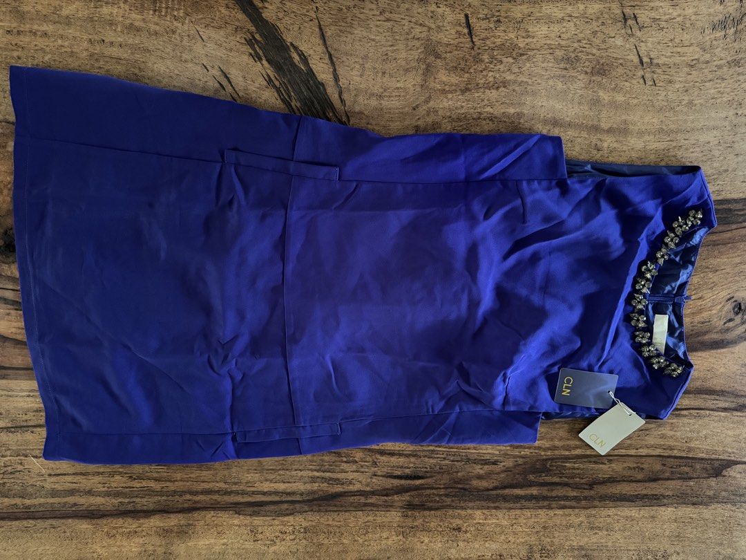 Assorted branded (Category: Dresses) located in Muntinlupa City. Submitted by tinry (Listing ID 1469172663, Image 3). Description: 100 each Garage sale excess Priority to wholesalers Assorted brands like plains and prints, uniqlo, cln, sm, vice versa, mango, kamiseta, tommy, BR, ann taylor, etc Med or large.