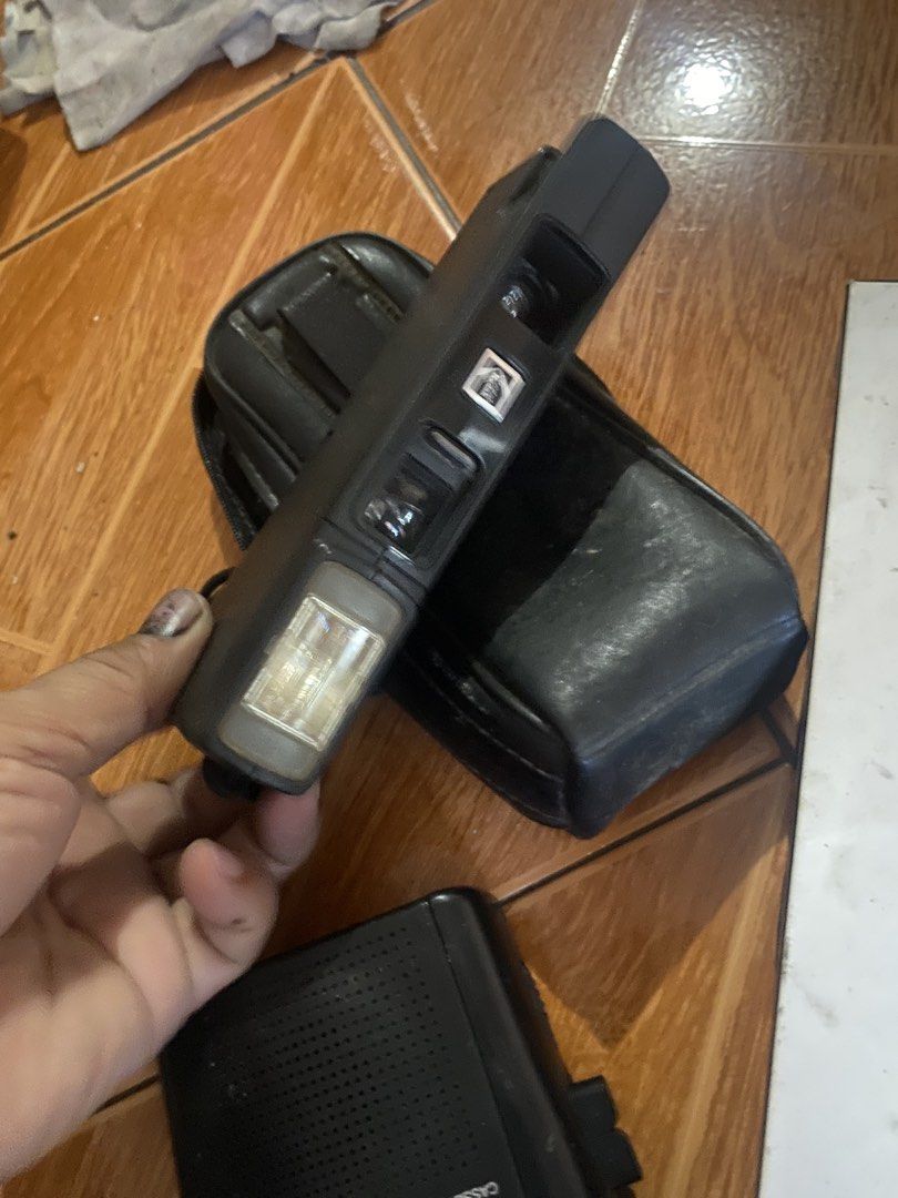 assorted item camera walkman and Selfie Stick untested (Category: Cameras) located in Marikina City. Submitted by jtv17 (Listing ID 1469163201, Image 2). Description: assorted item camera walkman and Selfie Stick untested.