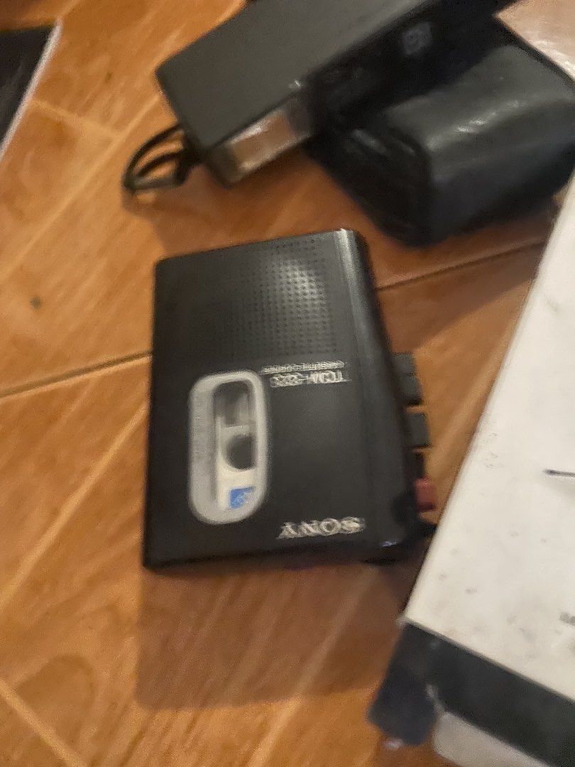 assorted item camera walkman and Selfie Stick untested (Category: Cameras) located in Marikina City. Submitted by jtv17 (Listing ID 1469163201, Image 3). Description: assorted item camera walkman and Selfie Stick untested.
