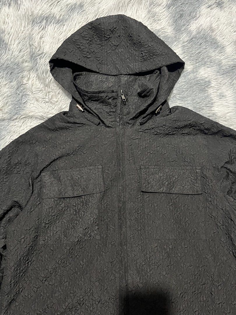 Atsuro Tayama Cropped Jacket (Category: Coats, Jackets and Outerwear) located in Sasmuan (Sexmoan). Submitted by winterclothes.ph (Listing ID 1469187498, Image 2). Description: Atsuro Tayama Cropped Jacket Detachable hood 36 on tag Width 22 Length 22.5 Excellent Condition .