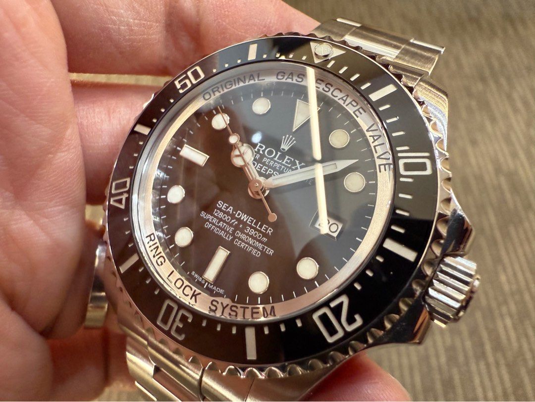 Aug 11 Local Rolex Oyster Perpetual Deepsea Sea Dweller DSSD Diver Black 116660 (Category: Watches) located in Singapore. Submitted by thetimeco (Listing ID 1469292903, Image 3). Description: Condition: Excellent 9.5 / 10 Box Papers: Complete set dated Aug 2011. Local ad. Case Diameter: 44mm Material(s): Stainless Steel, Black Ceramic Bezel ———————————————— Our shop is now opened at 14 Scotts Road Far East Plaza #05-107 -——————————————— Payment M