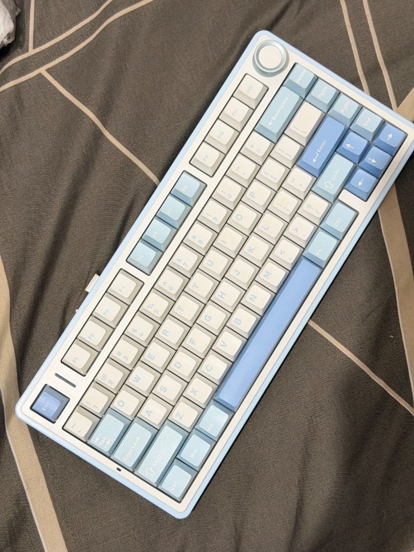Aula F75 (Category: Computer Keyboard) located in Rizal. Submitted by missfredita (Listing ID 1469101721, Image 2). Description: - Good as new - Will be sold together with the extra low-profile keycaps - 1st pic (in low-profile keycaps) - 2nd pic (in its original keycaps) - 3rd & 4th pic (free low-profile keycaps, 143) Feel free to message for additional photos.