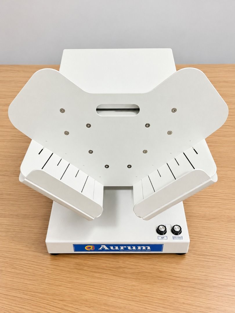 Aurum SG-100 Paper Jogger (Category: Office & Business Technology) located in Quezon City. Submitted by copieronlineinc (Listing ID 1469222440, Image 3). Description: 📄 AURUM SG-100 PAPER JOGGER ✨ ALIGN YOUR STACK. STREAMLINE YOUR WORKFLOW. Get your paper stacks neat and print-ready! 💨 The SG-100 uses air assistance and adjustable jogging to help align sheets for efficient paper preparation. ⚙️ Specifications • Capacity: 1,000 sheets (80 gsm) •