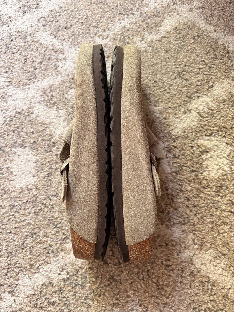 Auth Preloved Birkenstock Boston Clogs (Category: Slippers and slides) located in Paranaque City. Submitted by silentstone.dolphin (Listing ID 1469190637, Image 3). Description: Suede Leather.. Taupe Color.. Soft Footbed.. Brass Buckle.. Size 39N.. Clean&Ready to Wear✅ Super Nice in Actual😍.