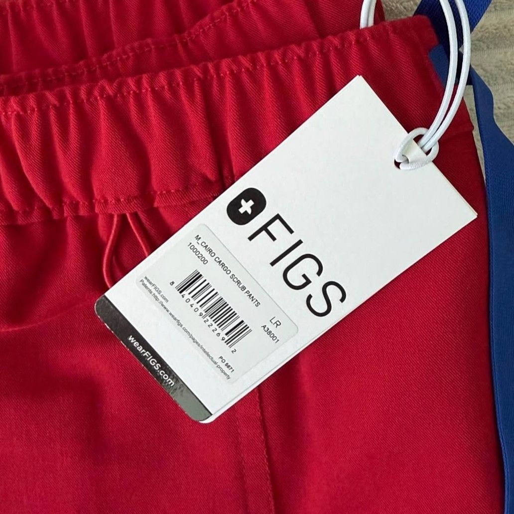 Authentic and New FIGS Men’s Scrub Top + Pants (Category: Activewear) located in San Juan. Submitted by docpratty (Listing ID 1469206678, Image 3). Description: Authentic and Brand-New FIGS Men’s Scrub Set Color: Red Size: Top XL, Bottom L Check out my other listings for more scrubs! Discounts are available for multiple purchases..
