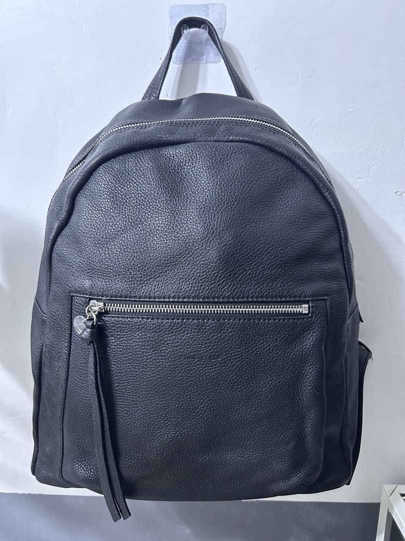 Authentic ANNE KLEIN BACKPACK (Category: Luxury Bags & Wallets) located in Manila. Submitted by ekailacerna (Listing ID 1469314112, Image 1). Description: .