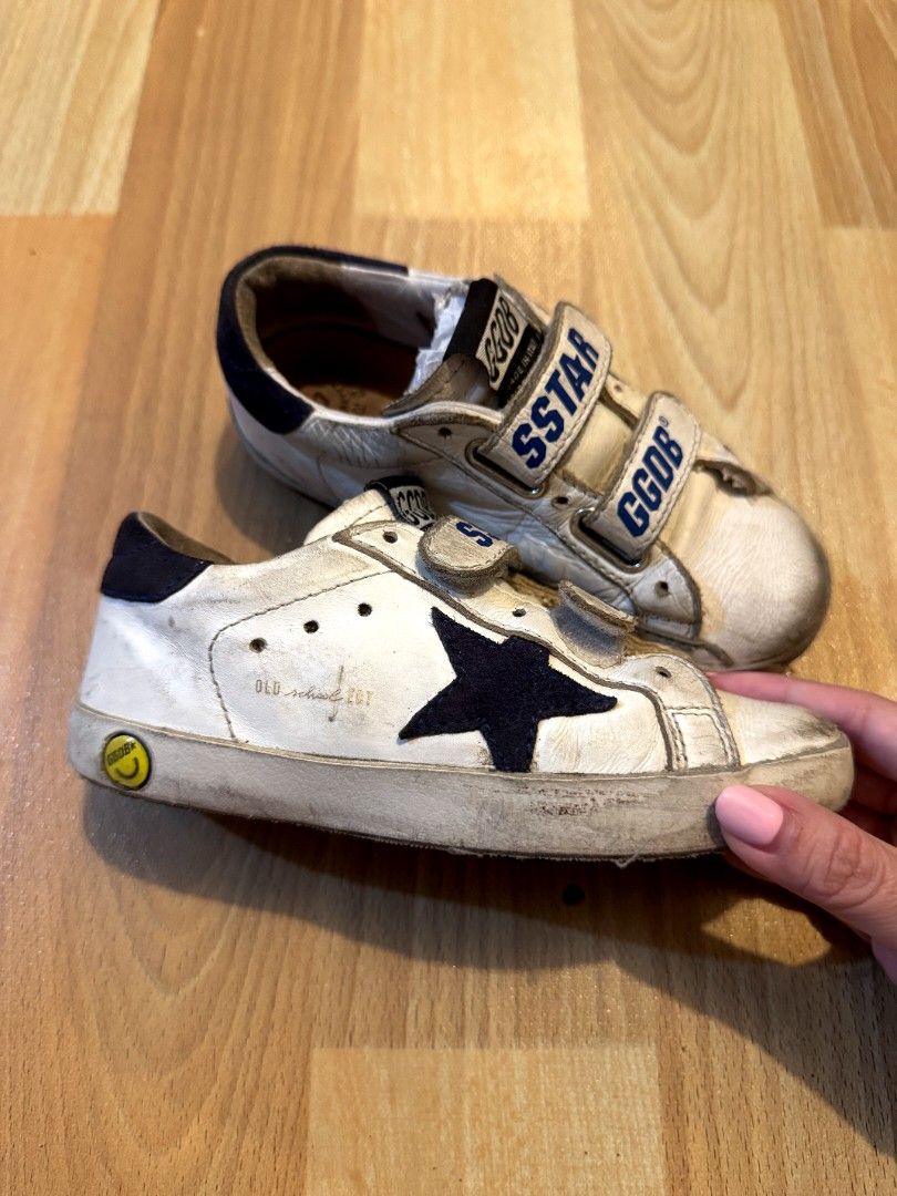 Authentic Golden Goose Kids GGDB (Category: Babies & Kids Fashion) located in Manila. Submitted by withlovesam (Listing ID 1469287161, Image 1). Description: size 27 (17cm insole) rare, so nice when worn!!.