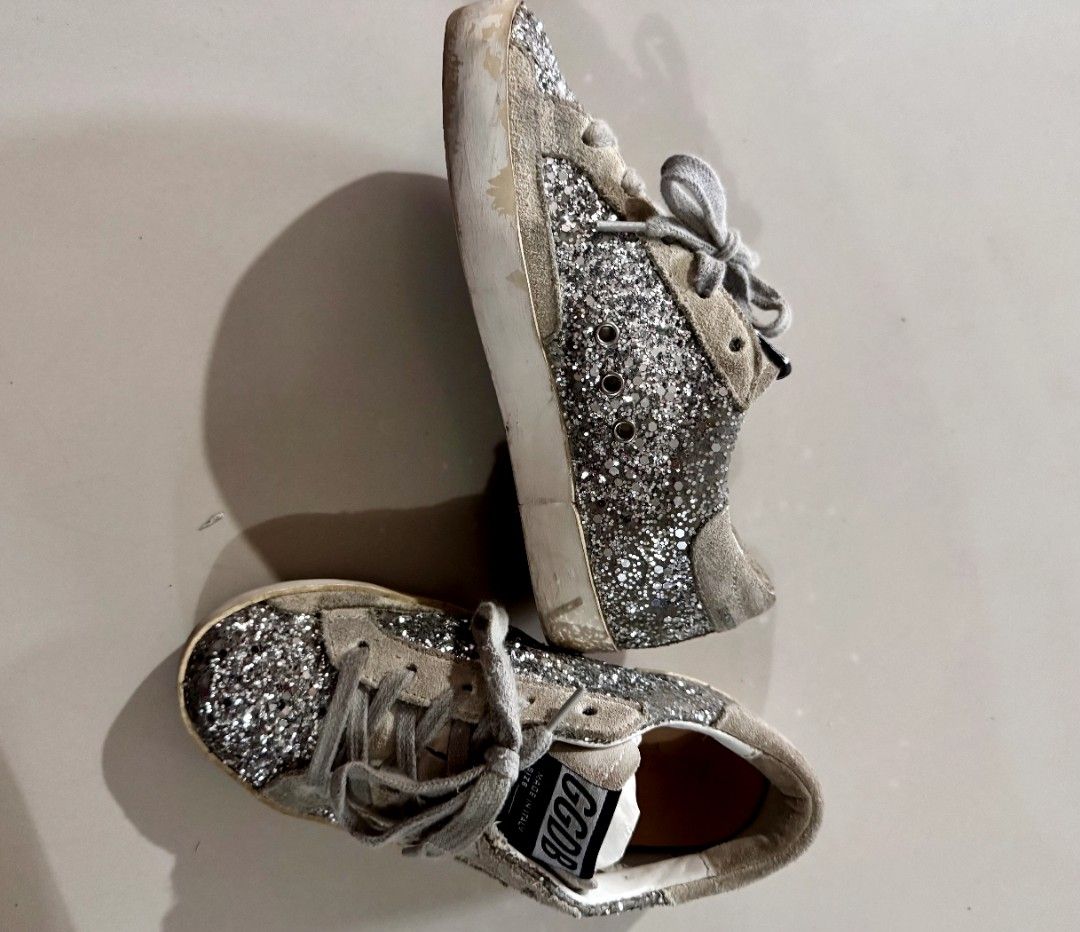 Authentic Golden Goose Kids Glitter GGDB (Category: Babies & Kids Fashion) located in Manila. Submitted by withlovesam (Listing ID 1469287769, Image 2). Description: 19cm insole so pretty and rare!!.