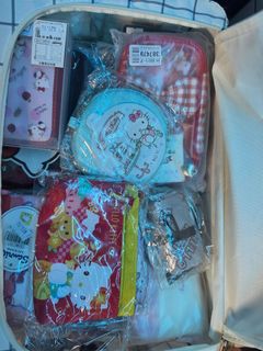 Hello Kitty Surprise Capsule (Eyelash curler), Everything Else on Carousell