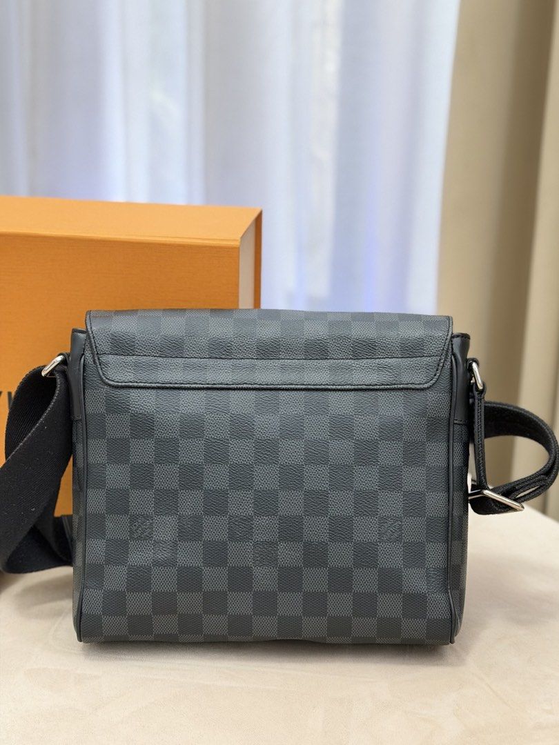 Authentic Louis Vuitton Graphite PM Messenger Bag (Category: Sling Bags) located in Manila. Submitted by maria_2326 (Listing ID 1469352350, Image 3). Description: 💯% Authentic w/box, dust bag, COA Location: Manila/QC.