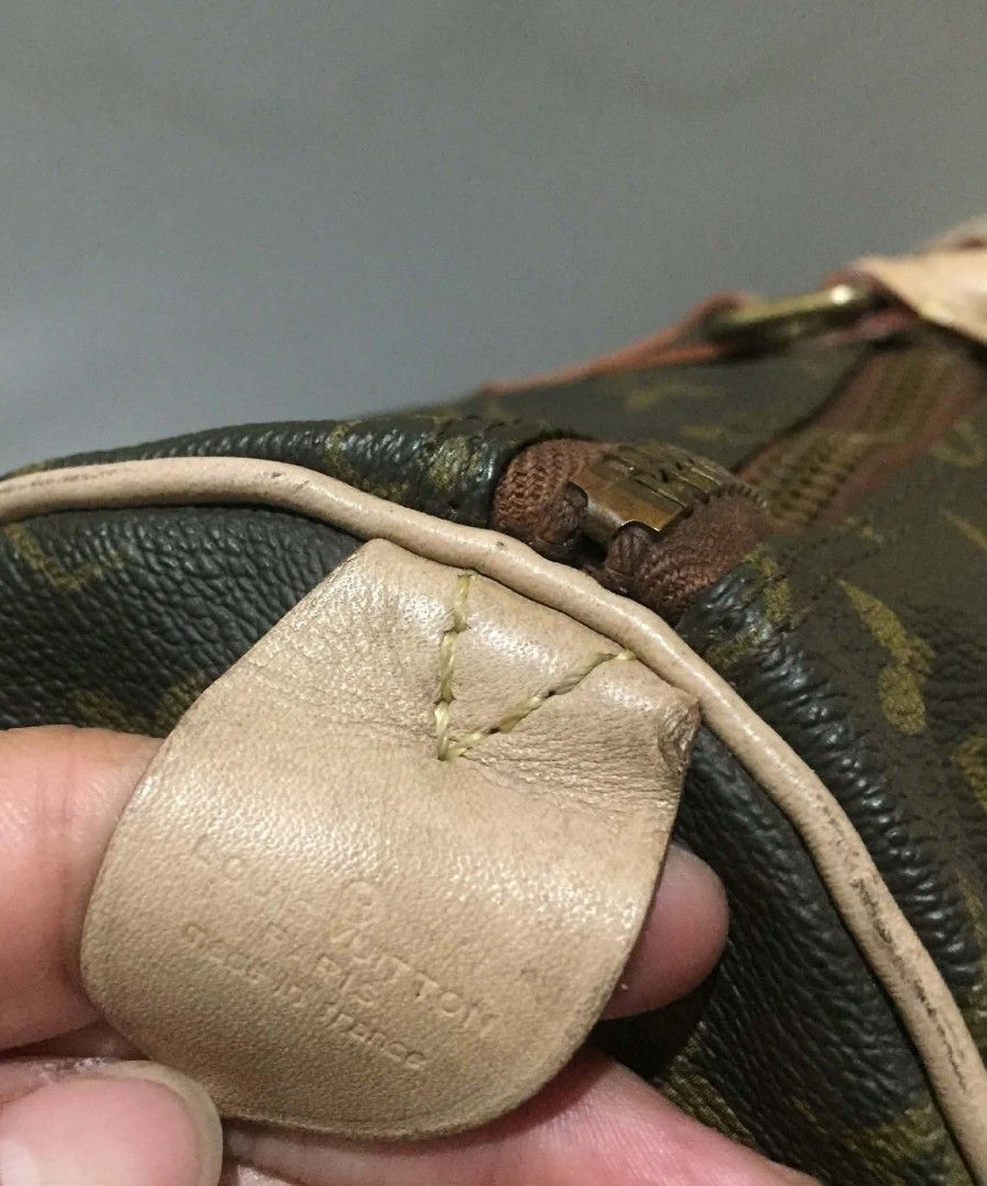 Authentic Louis Vuitton Monogram Canvas Speedy Handbag (Category: Luxury Bags & Wallets) located in Manila. Submitted by preloved119 (Listing ID 1469273579, Image 3). Description: - Authentic Louis Vuitton Monogram Speedy handbag in classic brown canvas - Dual rolled leather top handles and brass hardware - Secure zip top closure featuring an Eclair zipper pull - Brown textile interior lining with a spacious open compartment - Natural cowhide lea