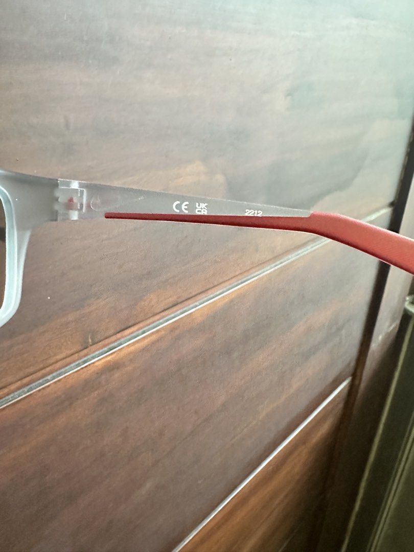 Authentic Nike Sunglasses (Category: Sunglasses & Eyewear) located in Quezon City. Submitted by nej_20 (Listing ID 1469212848, Image 2). Description: Original Sunglasses 💯 Brandnew 💯 Fixed Price ‼️ It comes in a ziplock bag with a leaflet included. What you see is what you get. 📍 Quezon City.