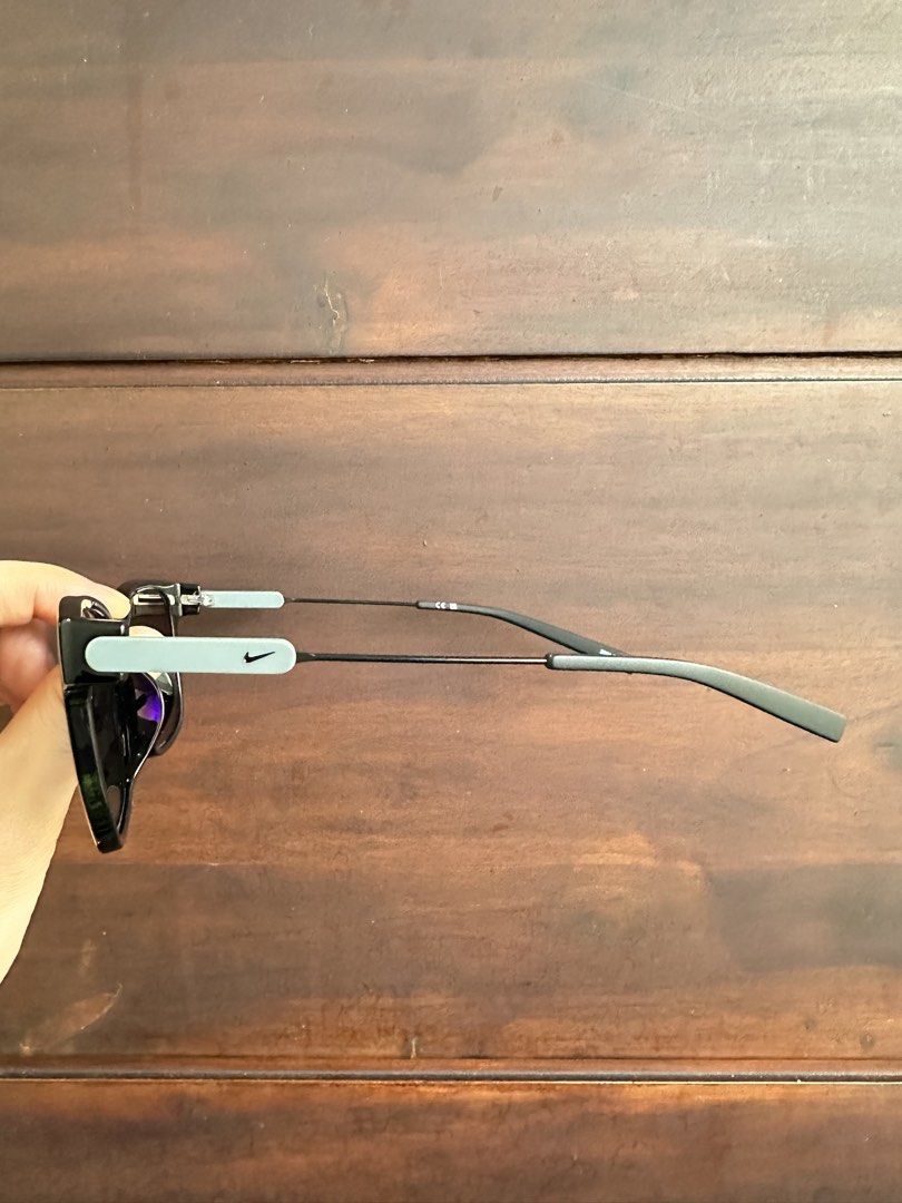 Authentic Nike Sunglasses (Category: Sunglasses & Eyewear) located in Quezon City. Submitted by nej_20 (Listing ID 1469213769, Image 2). Description: Original Sunglasses 💯 Brandnew 💯 Fixed Price ‼️ It comes in a ziplock bag with a leaflet included. What you see is what you get. 📍 Quezon City.
