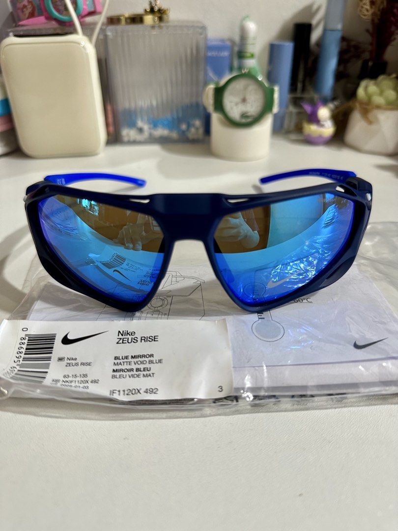 Authentic Nike Sunglasses (Category: Sunglasses & Eyewear) located in Quezon City. Submitted by nej_20 (Listing ID 1469214001, Image 1). Description: Original Sunglasses 💯 Brandnew 💯 Fixed Price ‼️ It comes in a ziplock bag with a leaflet included. What you see is what you get. 📍 Quezon City.