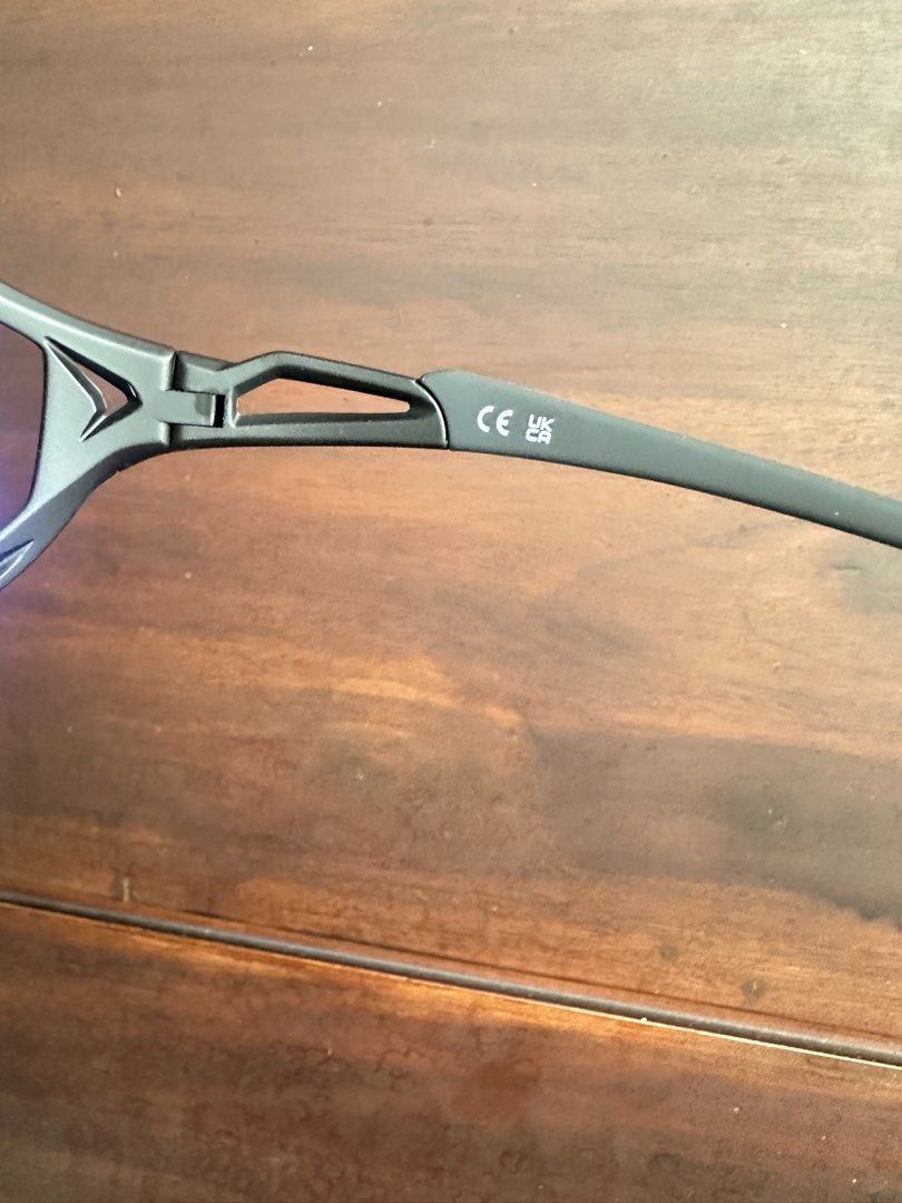 Authentic Nike Sunglasses (Category: Sunglasses & Eyewear) located in Quezon City. Submitted by nej_20 (Listing ID 1469214120, Image 3). Description: Original Sunglasses 💯 Brandnew 💯 Fixed Price ‼️ It comes in a ziplock bag with a leaflet included. What you see is what you get. 📍 Quezon City.