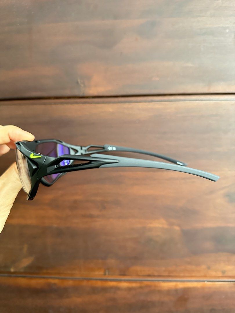 Authentic Nike Sunglasses (Category: Sunglasses & Eyewear) located in Quezon City. Submitted by nej_20 (Listing ID 1469214120, Image 2). Description: Original Sunglasses 💯 Brandnew 💯 Fixed Price ‼️ It comes in a ziplock bag with a leaflet included. What you see is what you get. 📍 Quezon City.