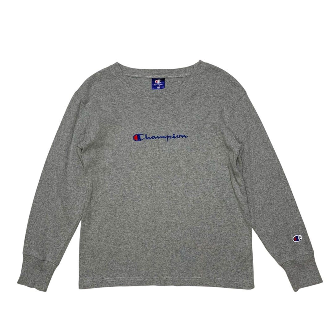 Authentic Vintage Champion Gray Pullover Top y2k 2000s (Category: Tshirts & Polo Shirts ) located in Balanga. Submitted by grotesque (Listing ID 1469281392, Image 1). Description: * In great condition, no flaws. Fits like a small. * Measurements laying flat ↯ Chest: 17 (x2) inches Shoulders: 16.5 “ Sleeve: 19 “ Length: 21 “ .