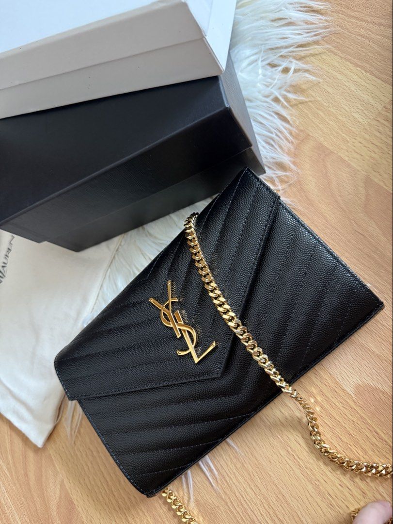 Authentic YSL Woc Medium (Category: Luxury Bags & Wallets) located in Davao. Submitted by hoardshopdavao (Listing ID 1469180948, Image 1). Description: Authentic pasabuy from Europe also comes with box and dustbag ONLY thats why selling low! Good as brandnew condition.