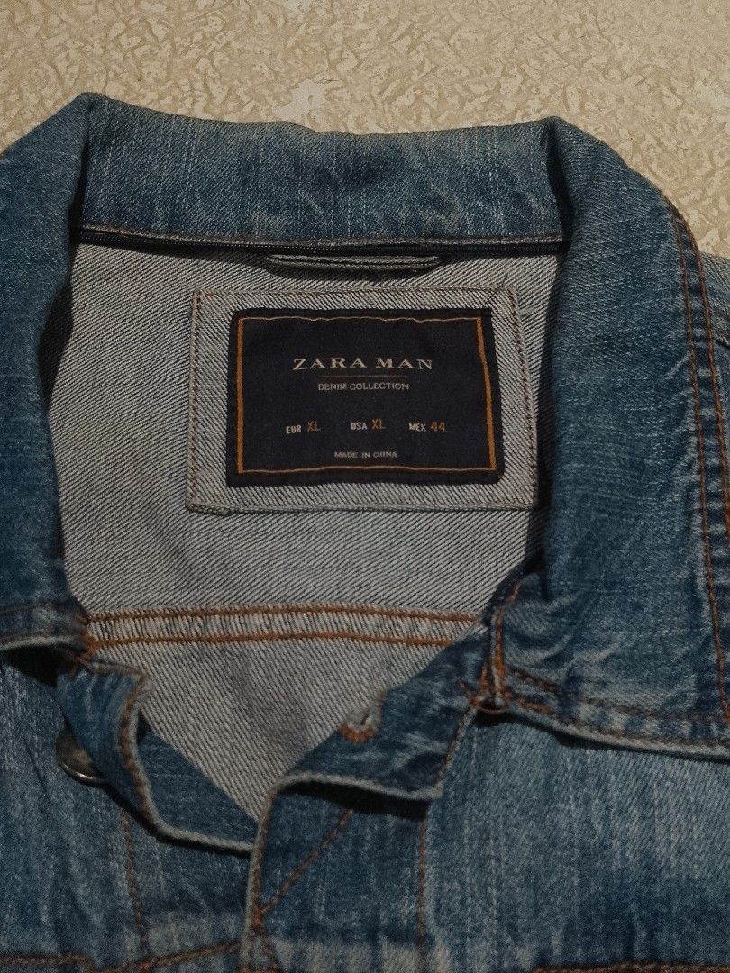 Authentic ZARA MAN Hybrid Denim Jacket 🧥✨ (Category: Coats, Jackets and Outerwear) located in Manila. Submitted by jonahq.9 (Listing ID 1469307118, Image 2). Description: Authentic ZARA MAN Hybrid Denim Jacket 🧥✨ Unique varsity-style denim jacket — classic distressed denim body paired with comfortable navy striped sleeves. Versatile, stylish, and hard to find! ✓ 100% Authentic ZARA MAN ✓ Size: XL — fits true to size ✓ Excellent Pre-loved Condit