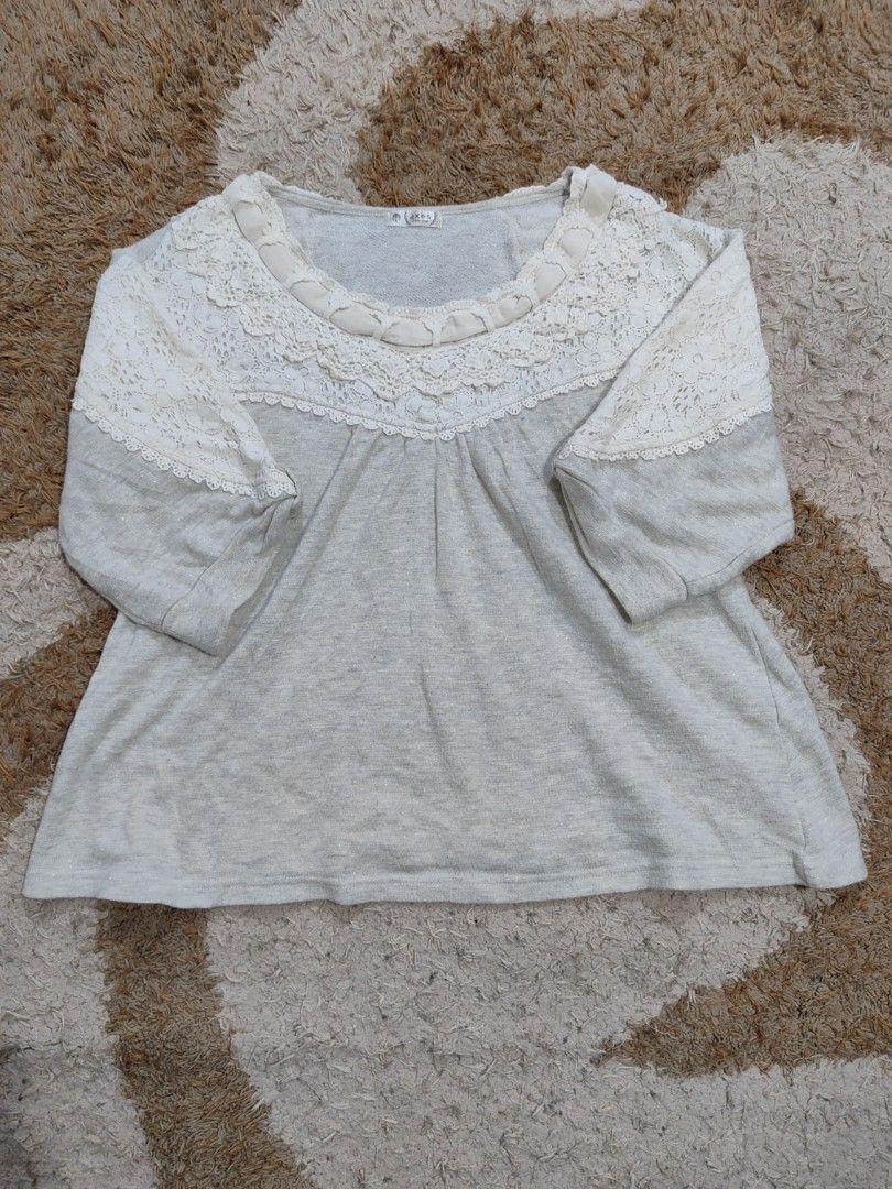 AXES FEMME (Category: Shirts) located in Pagadian. Submitted by miraculouspat (Listing ID 1469383493, Image 1). Description: L 21 W 17 10/10 COLOR NO ISSUE AUTHENTIC COLOR MAY VARY DUE TO LIGHT.