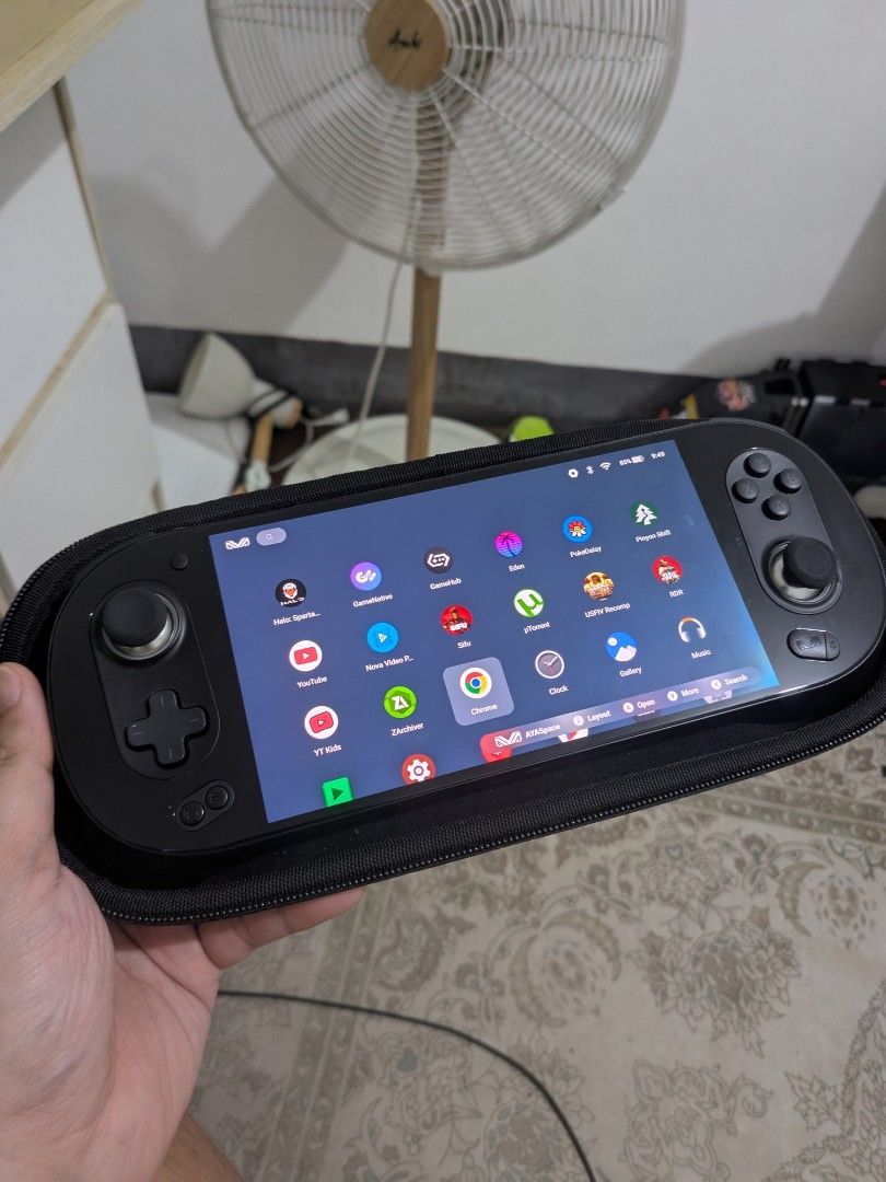 AYANEO pocket Evo (Category: Others) located in Valenzuela. Submitted by parzival18 (Listing ID 1469306288, Image 2). Description: Makinis Comes with original case Can play older aaa games using gamehub 256gb Rfs: no time to play .