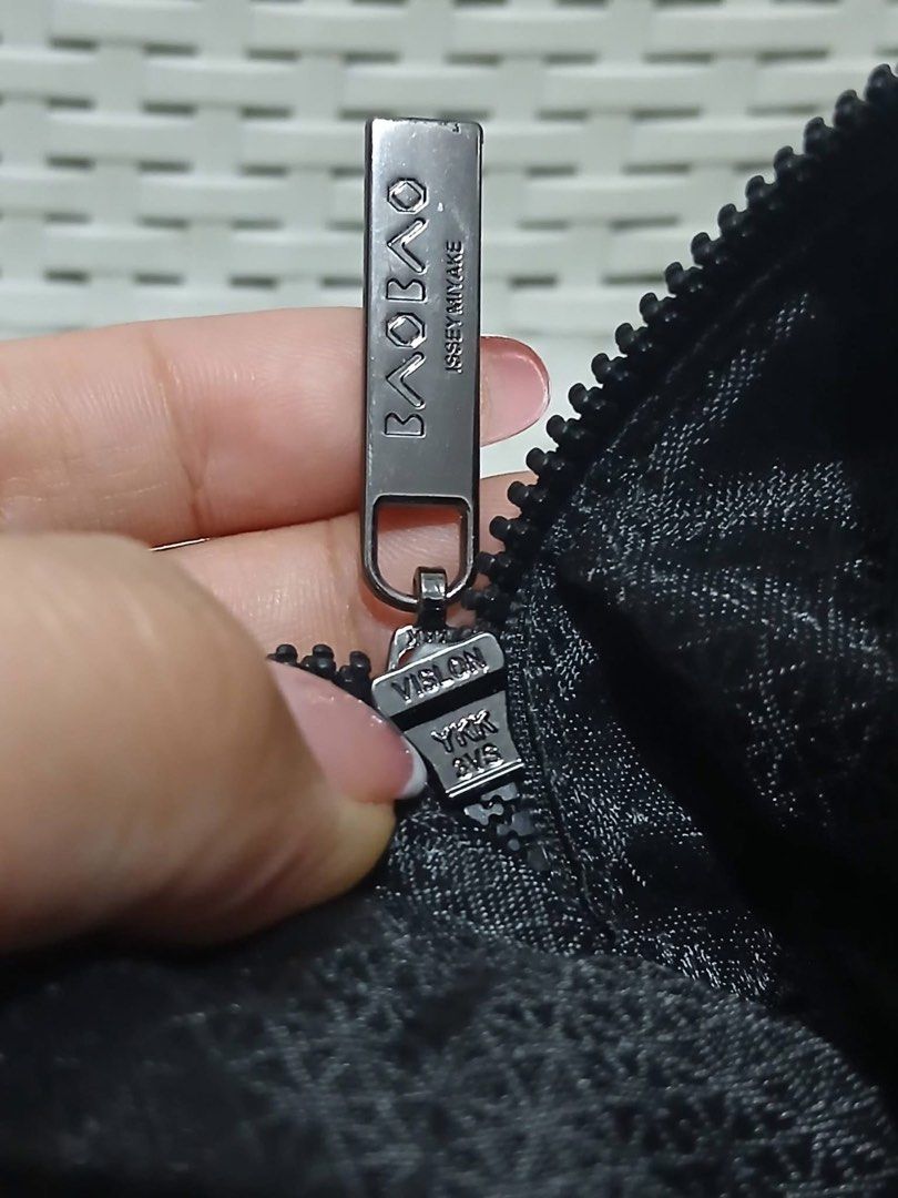 B AO B AO (Category: Cross-body Bags) located in Valenzuela. Submitted by meloluxcollections (Listing ID 1469270777, Image 2). Description: .