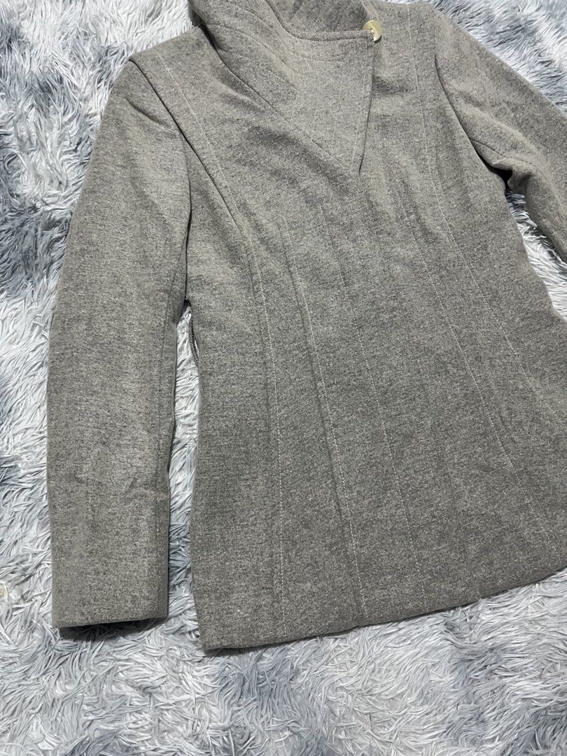 Babaton Aritzia Wool Coat (Category: Coats, Jackets and Outerwear) located in Sasmuan (Sexmoan). Submitted by winterclothes.ph (Listing ID 1469188362, Image 3). Description: Babaton Aritzia Wool Coat XS on tag Width 17 Length 27.5 Excellent Condition Missing belt .