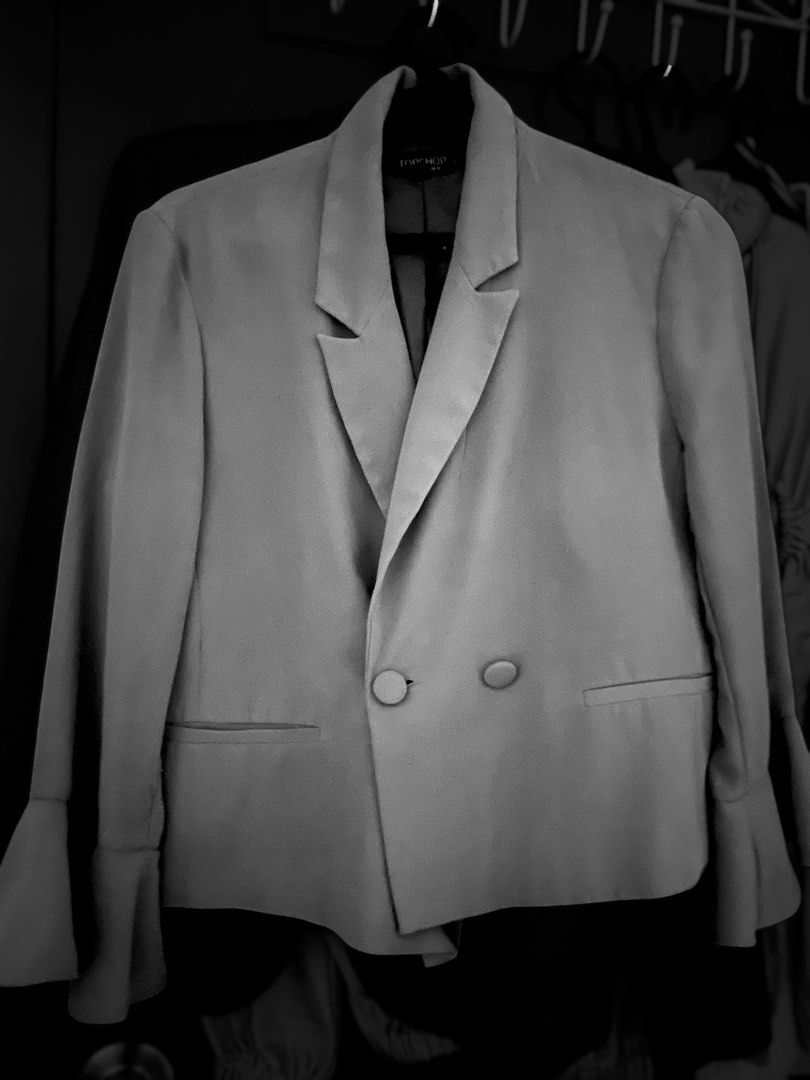 Baby Blue Top Shop blazer (Category: Coats, Jackets and Outerwear) located in Makati City. Submitted by ilovelimonata (Listing ID 1469298646, Image 1). Description: Pretty baby blue blazer from Topshop — such a lovely cut with those flared sleeves! 💙 Worn only a couple of times, still in excellent condition. Perfect for office, meetings, or dressing up jeans. Light, comfy and easy to love..
