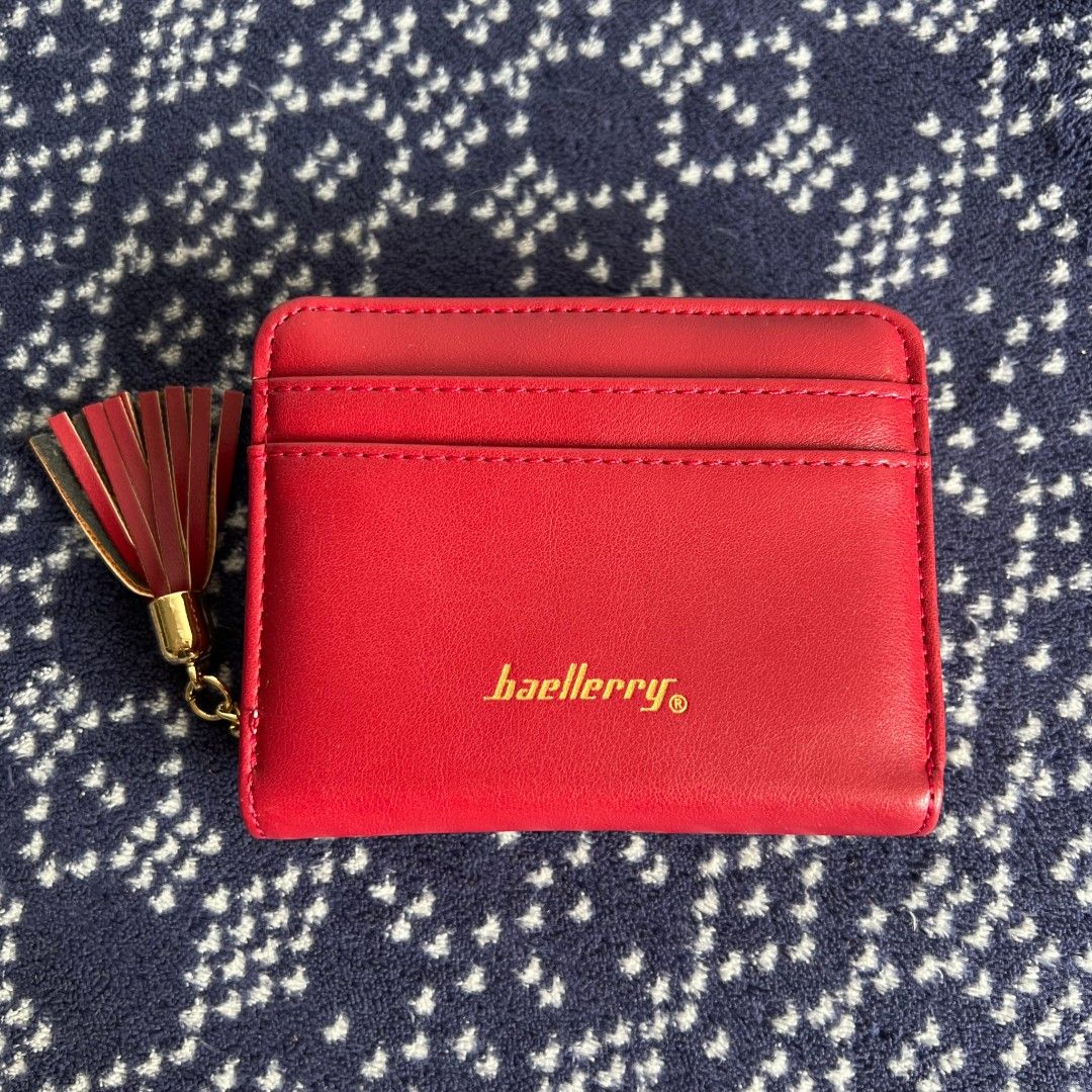 Baellery Wallet (Category: Wallets & Card holders) located in Quezon City. Submitted by rosepam (Listing ID 1469294672, Image 2). Description: Baellery Wallet FIX PRICE New, not used Bought online.