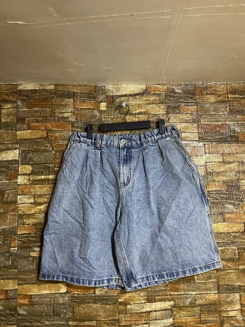 BAGGY CARPENTER DENIM JORTS (Category: Shorts) located in Cebu City. Submitted by arsenyong (Listing ID 1469313197, Image 2). Description: Waist:32-34 Length :20 Hem:13 Excellent .