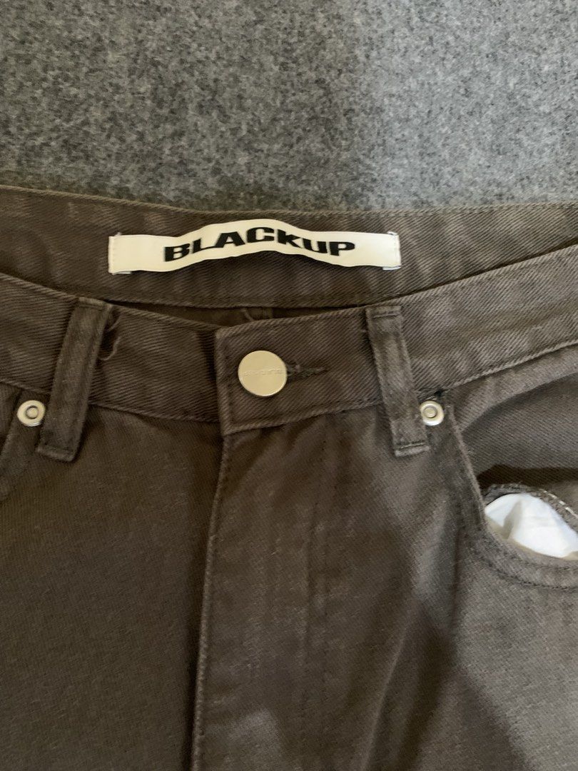 Baggy pants double knee (Category: Jeans) located in Lapu Lapu. Submitted by kimthrift1976 (Listing ID 1469246963, Image 3). Description: Size 29 Length 39 Thigh 13.5 Leg open 10 Very good condition No issue.