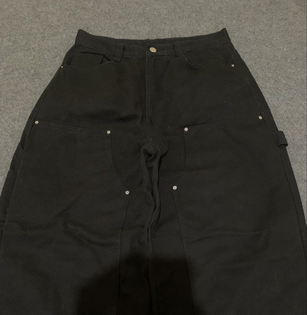 Baggy pants double knee carpenter (Category: Jeans) located in Lapu Lapu. Submitted by kimthrift1976 (Listing ID 1469061152, Image 3). Description: Size 30 Length 41 Thigh 14 Leg open 10.5 Excellent condition No issue Hard x heavy .