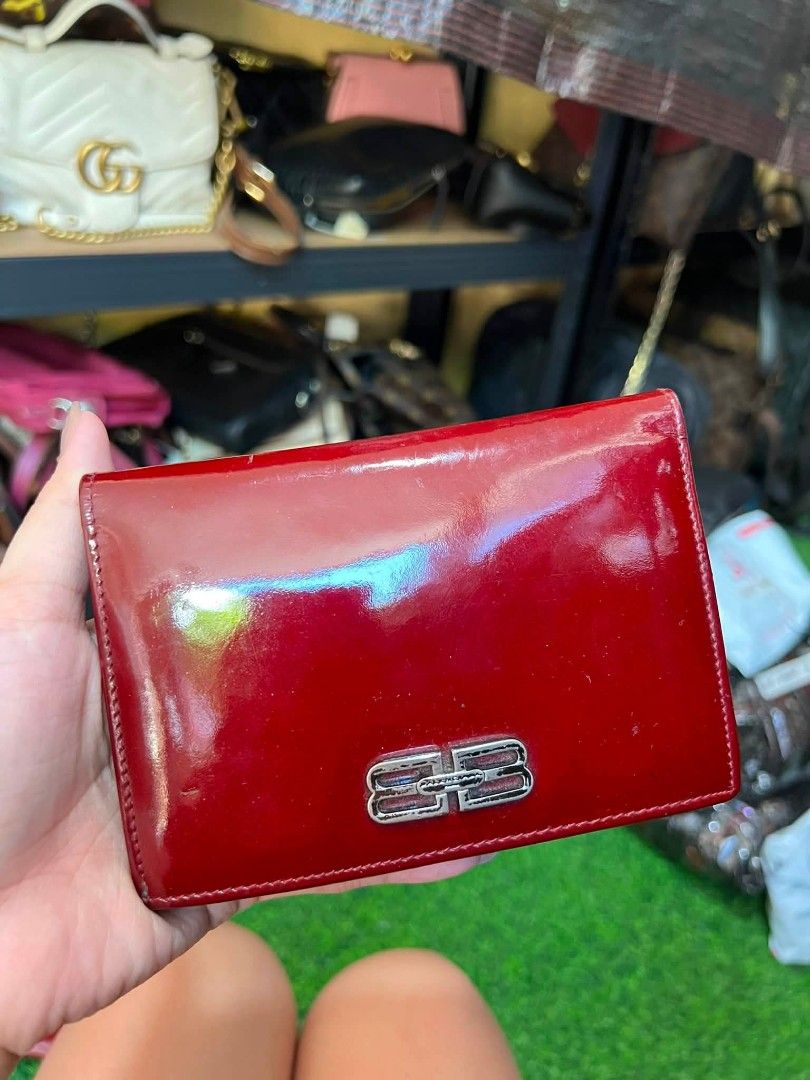 Balenciaga hourglass flap wallet (Category: Wallets & Card holders) located in Sorsogon. Submitted by ukay_finds9.9 (Listing ID 1469291887, Image 1). Description: accepting counter offer.