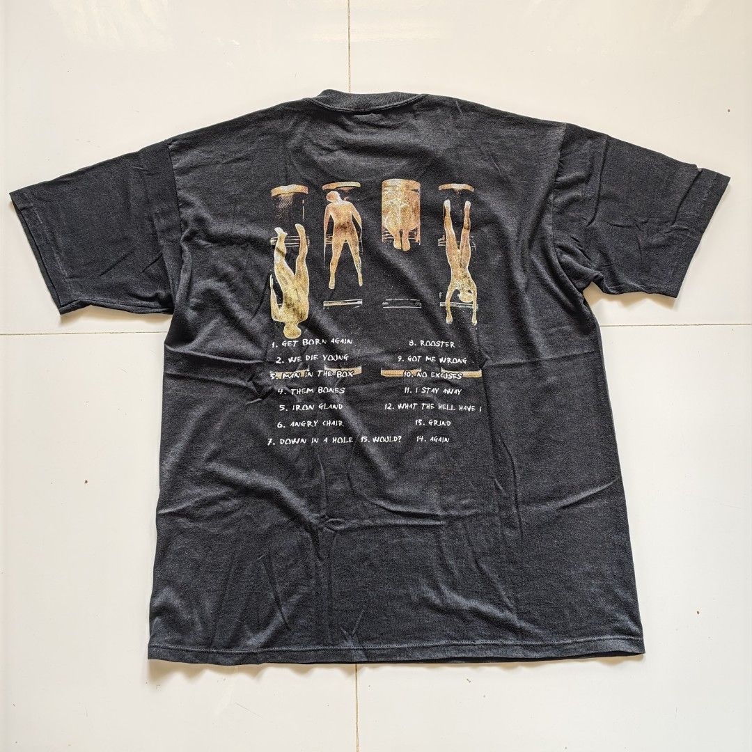 Bandshirt (Category: Tshirts & Polo Shirts ) located in Minglanilla. Submitted by thriftdig (Listing ID 1469191497, Image 3). Description: Alice in Chains XL 22.5X28.5 Jerzees Tag Off/Boot #aliceinchains #carousell #bandshirt #bootleg #vintage #sale#fyp #vintageshirt.