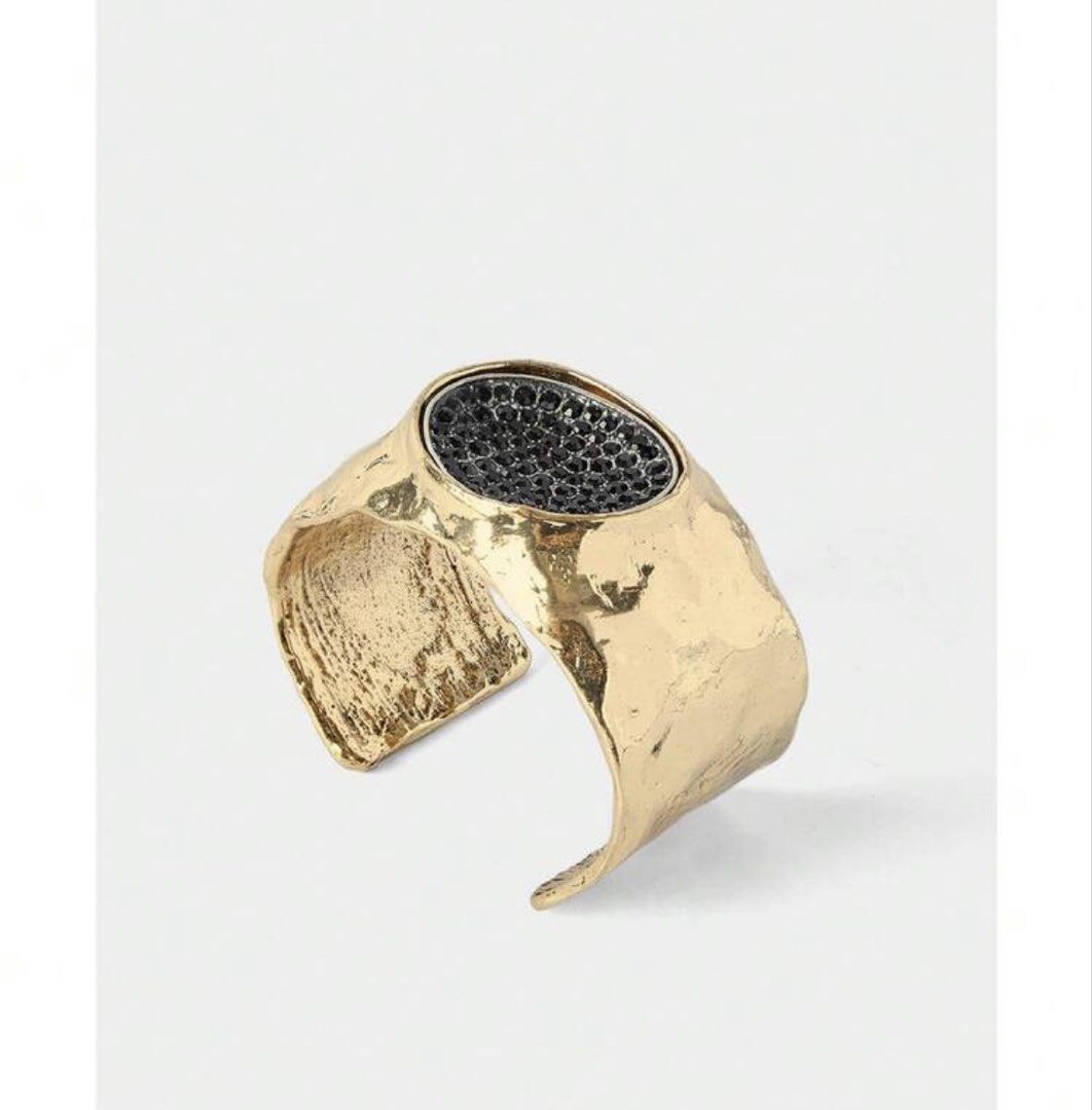 Bangle with stones (Category: Announcements) located in Las Pinas. Submitted by silvader (Listing ID 1469289670, Image 3). Description: Brand new .