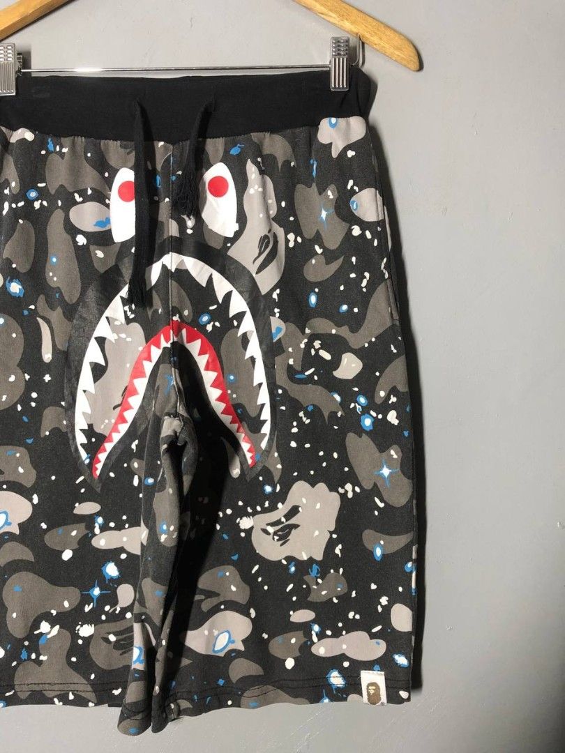 Bape shark short glowing the dark (Category: Shorts) located in San Jose del Monte. Submitted by mijaresjoh07430 (Listing ID 1469328787, Image 2). Description: BAPESHARK SHORTGLOWING THE DARK🌿 FLAWLESS ✅ MED FITS ✅ GLOWING THE DARK✅.