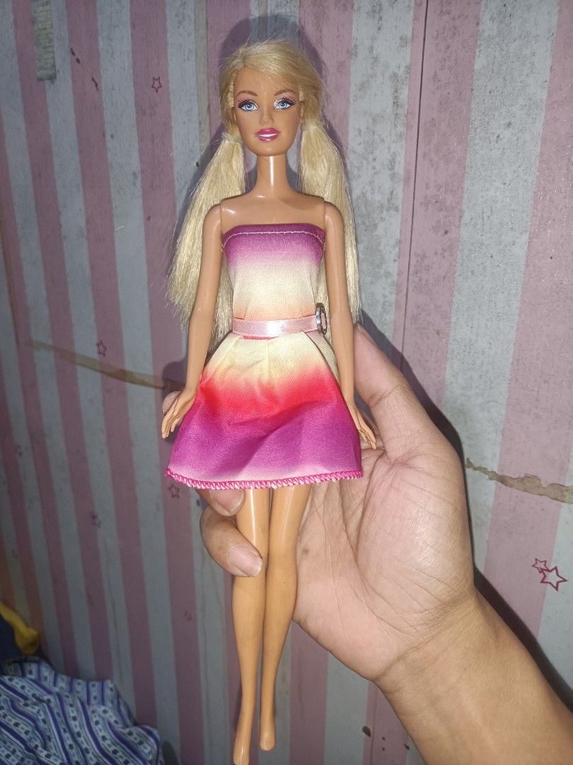 BARBIE GG MOLD (Category: Kids Toys) located in Antipolo. Submitted by guinevere.asamiya (Listing ID 1469227924, Image 2). Description: PRELOVED BARBIE FLAWS LOOSE ARMS WYSIWYG.