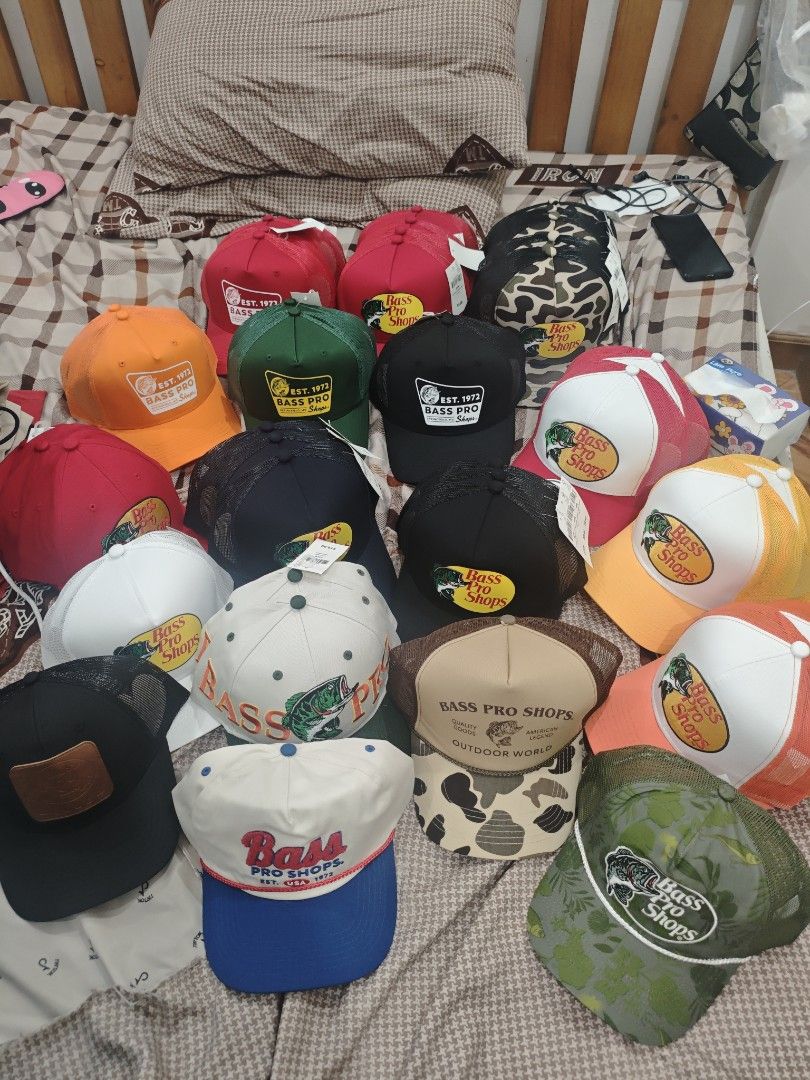 BassProShops Printed Logo/ White (Category: Caps & Hats) located in Narvacan. Submitted by muryot0805 (Listing ID 1469251788, Image 2). Description: Original Bought in USA.