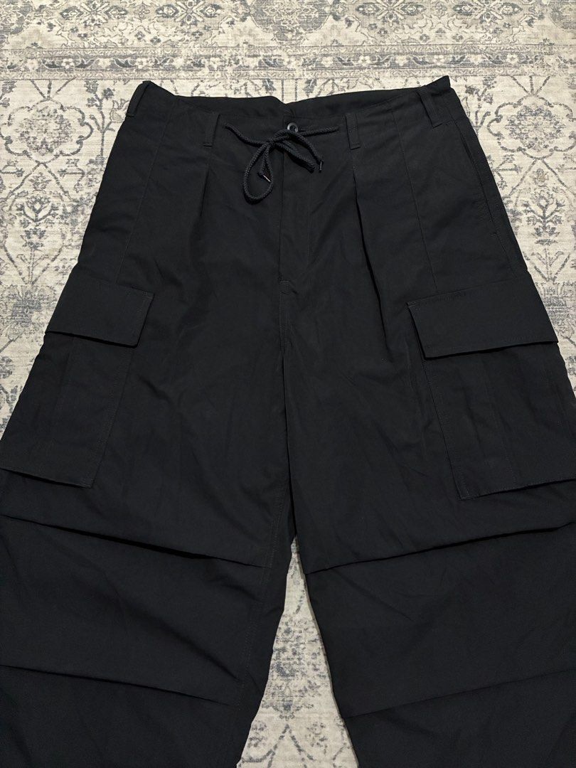 Beams Japan Baggy Cargo Pants (Category: Trousers) located in Quezon City. Submitted by selling2survive (Listing ID 1469177303, Image 2). Description: Waist: 33 (adjustable) Inseam: 28 Front Rise: 15 Thigh: 15 Knee: 13.5 Leg Opening: 10 (adjustable) Good as new No issue.