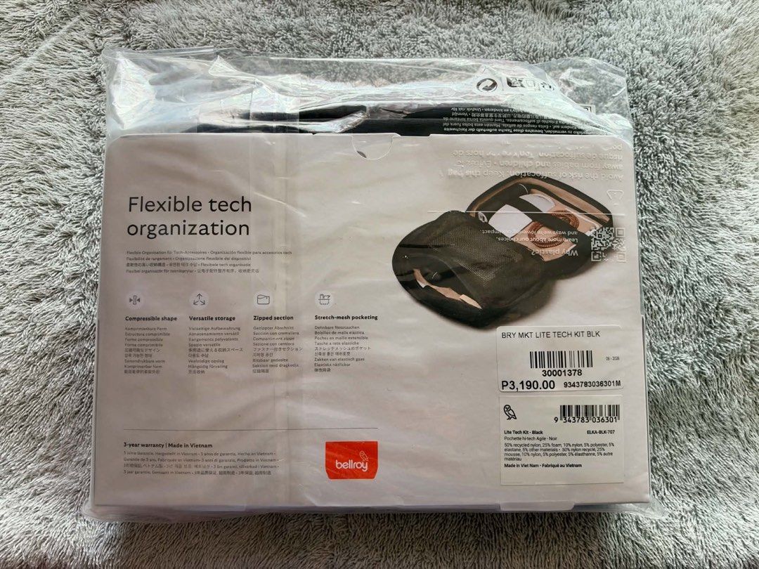 Bellroy Lite Tech Kit, Electronics Travel Organizer (Category: Other Mobile & Gadget Accessories) located in Quezon City. Submitted by skinniestdoctor (Listing ID 1469235093, Image 2). Description: - Brand: Bellroy - Model: Lite Tech Kit - Color: Black - Condition: Brand new, never been used - Material: Made from recycled materials - Key Features: Flexible tech organization, compressible shape, versatile storage, zipped section, and stretch-mesh 
