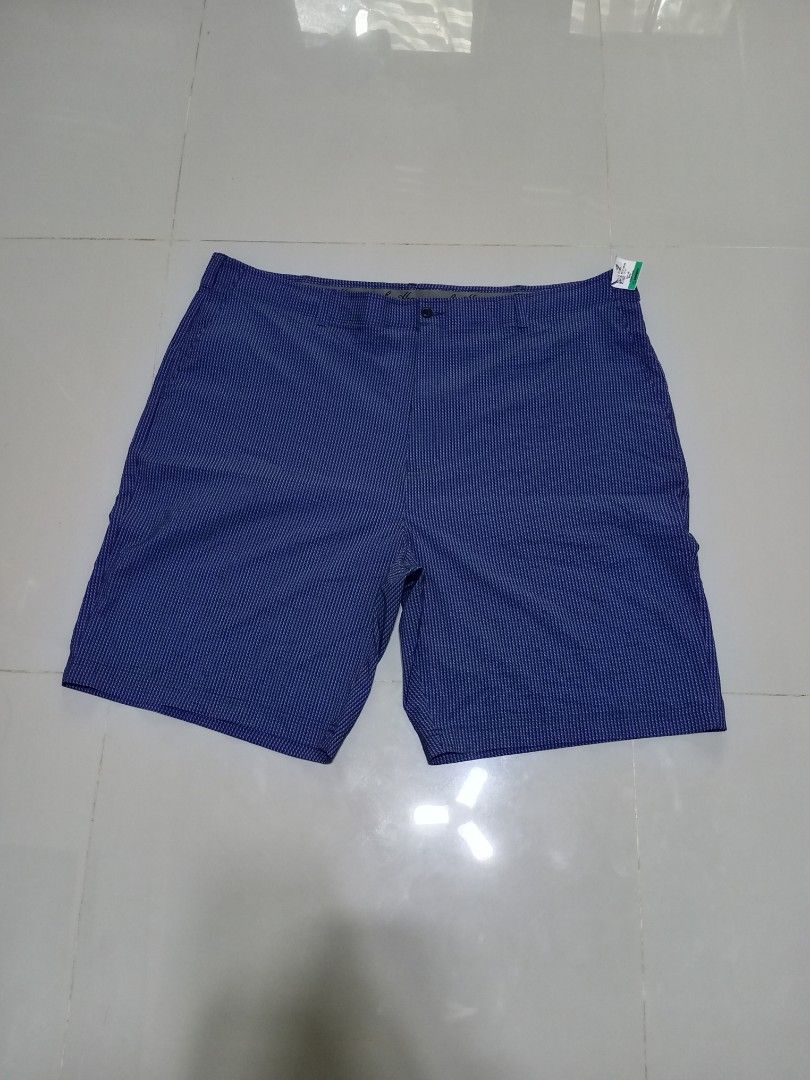Ben Hogan Monogram Walk Short Size 46 Blue (Category: Shorts) located in Magdalena. Submitted by magdalenathrift20 (Listing ID 1469168605, Image 2). Description: - Brand: Ben Hogan - Style: Monogram walk shorts - Color: Blue - Size: 46 waistline - Length: 22 inches - Material: 74% polyester, 20% recycled polyester, 6% elastane - Features: Button closure, belt loops, clean all-over pattern - Origin: Made in Jordan.