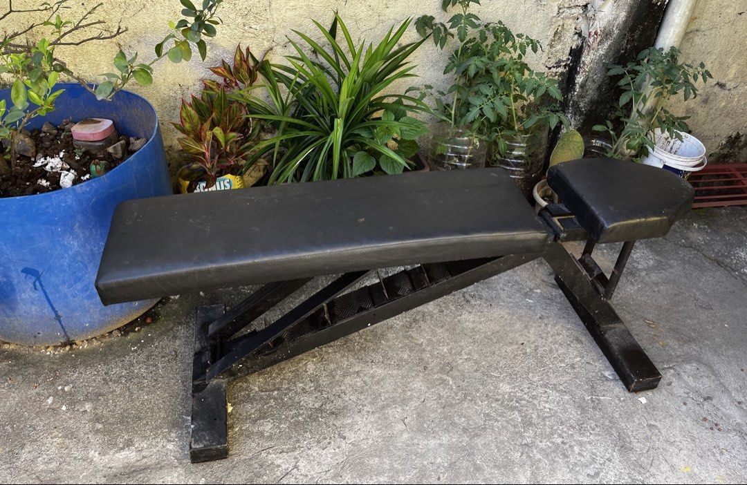 Bench Press (Category: Cardio & Fitness Machines) located in Rodriguez. Submitted by she_finds (Listing ID 1469237096, Image 1). Description: Location: Montalban, Rizal .