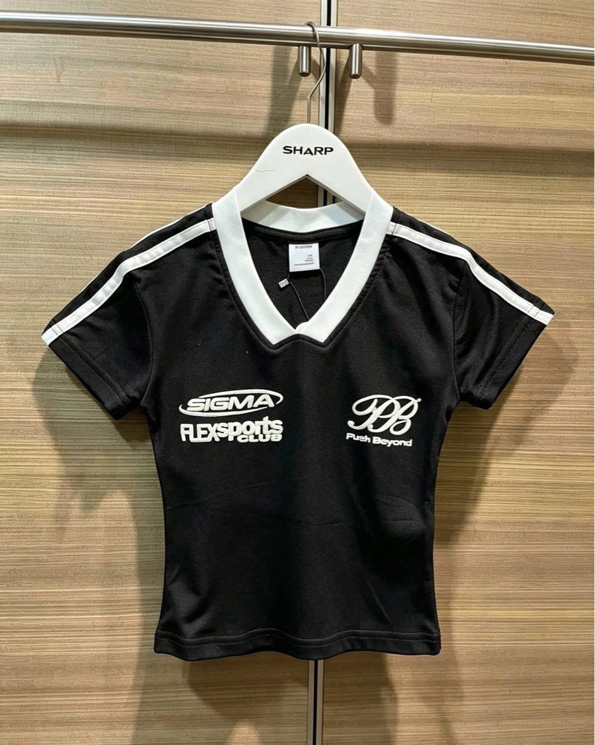 BERSHKA SMALL BRANDNEW (Category: Blouses) located in Batangas. Submitted by zo_eee (Listing ID 1469245471, Image 2). Description: .