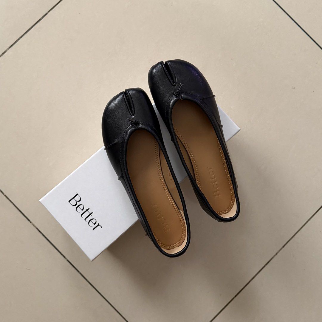 Better Shoes Soft Tabi Black Split Toe (Category: Flats & Sandals) located in Quezon City. Submitted by a_closet04 (Listing ID 1469169235, Image 2). Description: - size 6 womens (23cm) - black, with lining, with box and paper bag - got this from a pasabuy friend for 2599 - never worn!!! the comfiest pair i have tried!! - RFS: too big :( i need to size down .