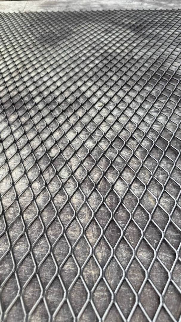 BI EXPANDED METAL 3/16 x 1” x 2” (5mm) 4ft x 8ft (Category: Everything Else Others) located in Manila. Submitted by joeyroque09 (Listing ID 1469217093, Image 1). Description: BI EXPANDED METAL 3/16 x 1” x 2” (5mm) 4ft x 8ft.