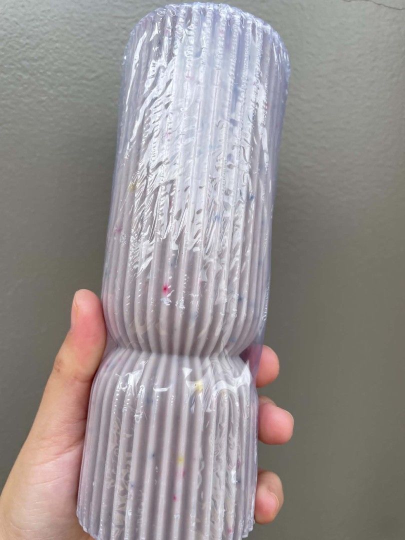 Big soy candle (Category: Home Fragrance) located in Rodriguez. Submitted by caroumomnewacct (Listing ID 1469205063, Image 2). Description: soy wax candle slow burn smokeless 370g 5-10 pcs order with discount.
