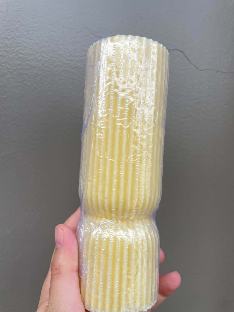 Big soy candle (Category: Home Fragrance) located in Rodriguez. Submitted by caroumomnewacct (Listing ID 1469205063, Image 3). Description: soy wax candle slow burn smokeless 370g 5-10 pcs order with discount.