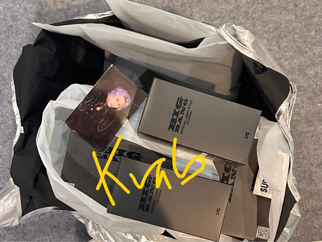 BIGBANG Official Light Stick and Keyring (Category: K-Wave Merchandise) located in Taytay. Submitted by krabthebuyer (Listing ID 1469245233, Image 1). Description: WTS / LFB Bigbang 20th Anniversary Light stick & Light stick keyring ✨✨ I have 2 extras for both 😊 - PHP 4,800 (light stick) - PHP 2,550 (Keyring) (taas kasi ng forex🥲) - Sealed - On hand (bought it from SG pop-up) - Can do meet up in Makati CBD (TWTh) & Megamall (Weekends) - Shippin